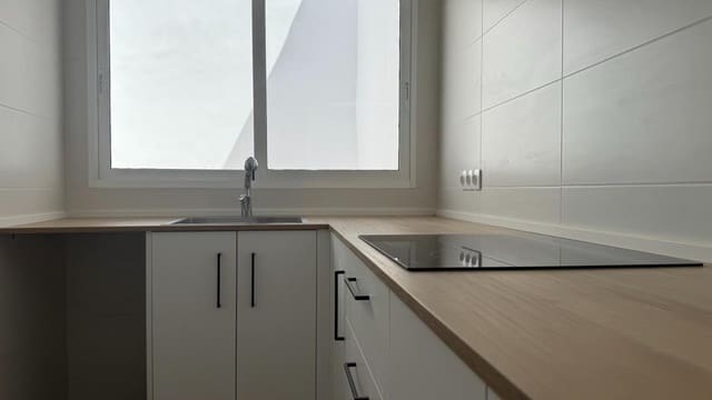 3 soveværelse Rækkehus til salg i Pinoso - € 127.995 (Ref: 9937834)