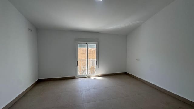 3 soveværelse Rækkehus til salg i Pinoso - € 127.995 (Ref: 9937834)