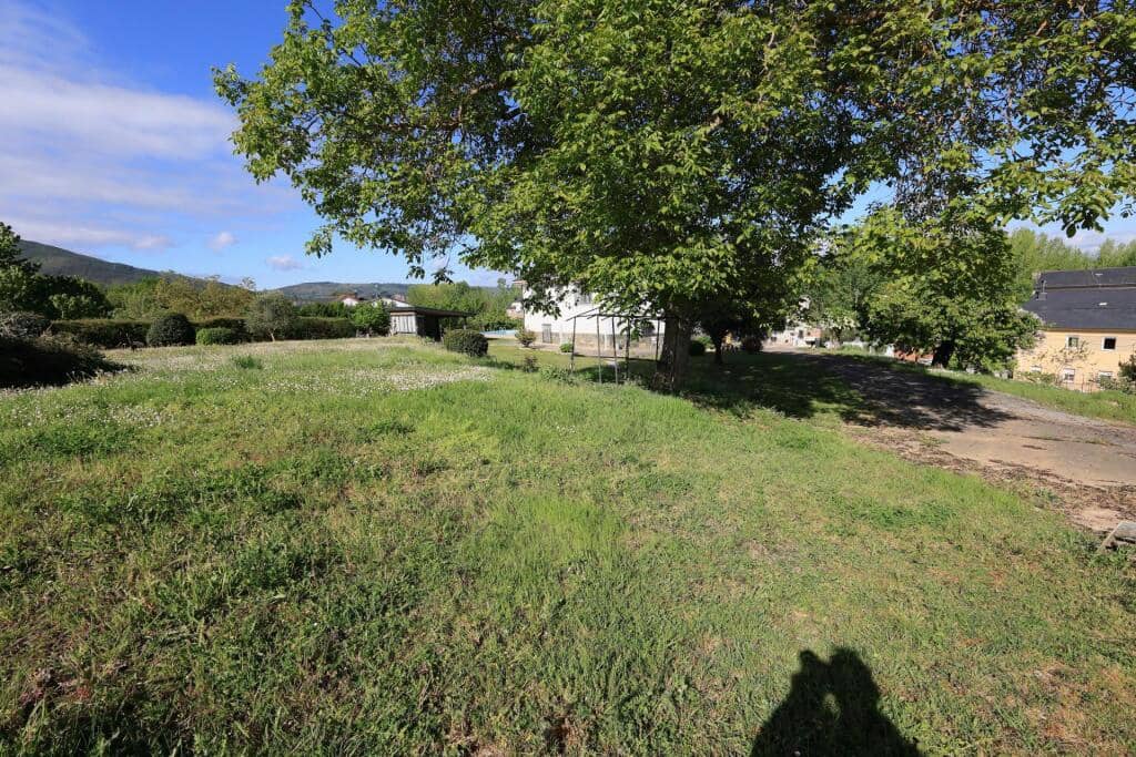 5 bedroom Villa for sale in Priaranza del Bierzo with pool garage - € 210,000 (Ref: 9937838)