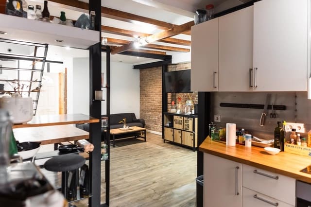 5 Zimmer Wohnung zu verkaufen in El Poble Sec, Barcelona Stadt - 420.000 € (Ref: 9939633)