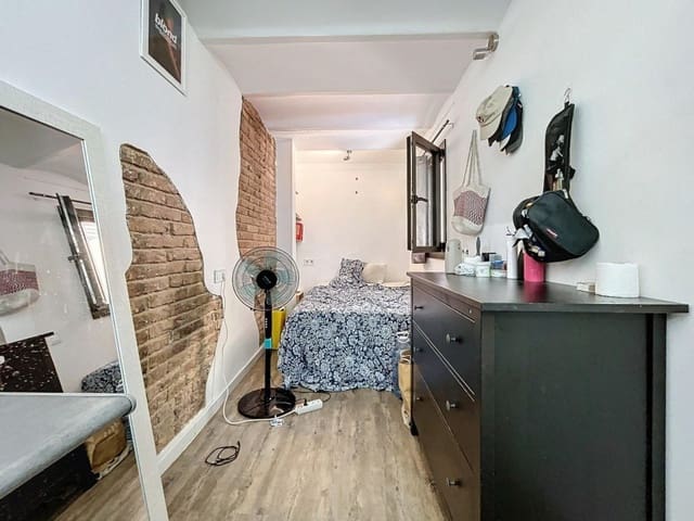 5 slaapkamer Flat te koop in El Poble Sec, Barcelona stad - € 420.000 (Ref: 9939633)
