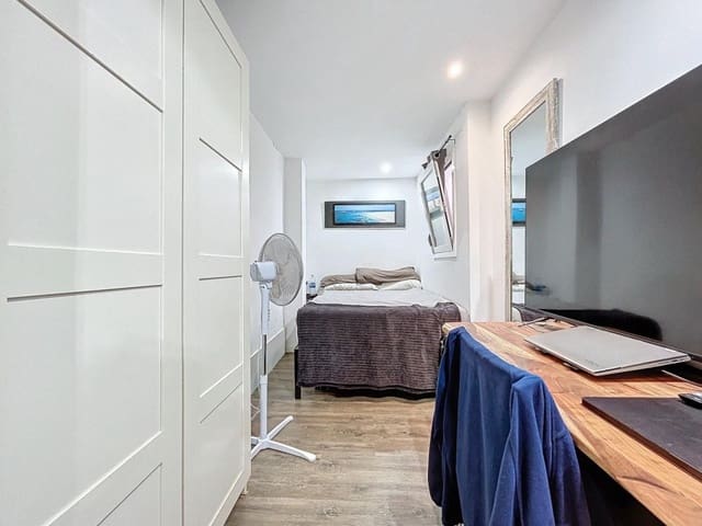 5 slaapkamer Flat te koop in El Poble Sec, Barcelona stad - € 420.000 (Ref: 9939633)