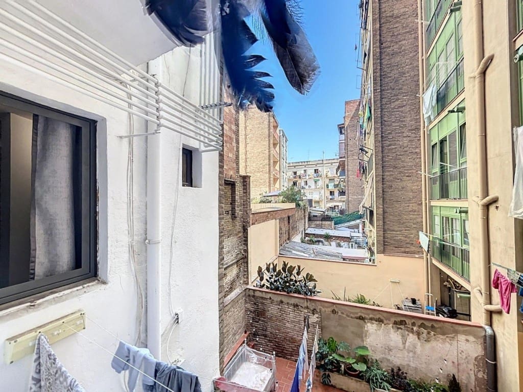 5 Zimmer Wohnung zu verkaufen in Barcelona Stadt - 420.000 € (Ref: 9939633)