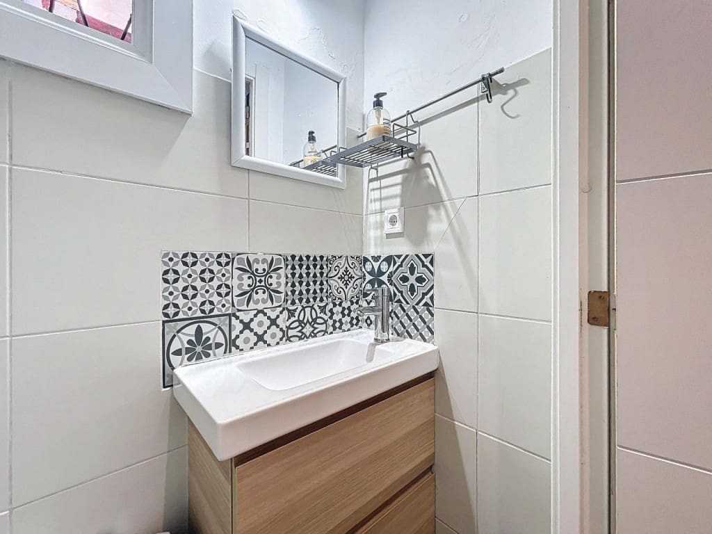 5 Zimmer Wohnung zu verkaufen in Barcelona Stadt - 420.000 € (Ref: 9939633)