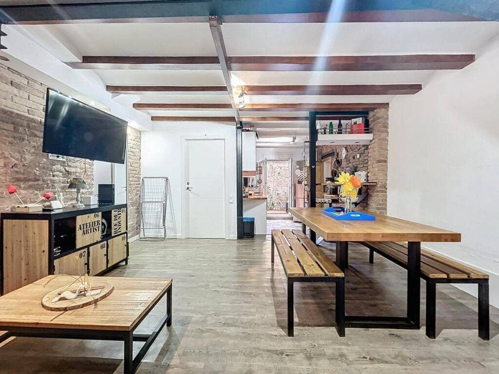 5 soveværelse Lejlighed til salg i Barcelona by - € 420.000 (Ref: 9939633)