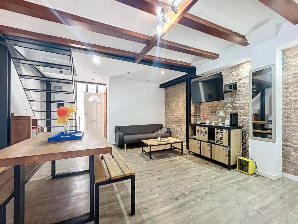 5 soveværelse Lejlighed til salg i Barcelona by - € 420.000 (Ref: 9939633)