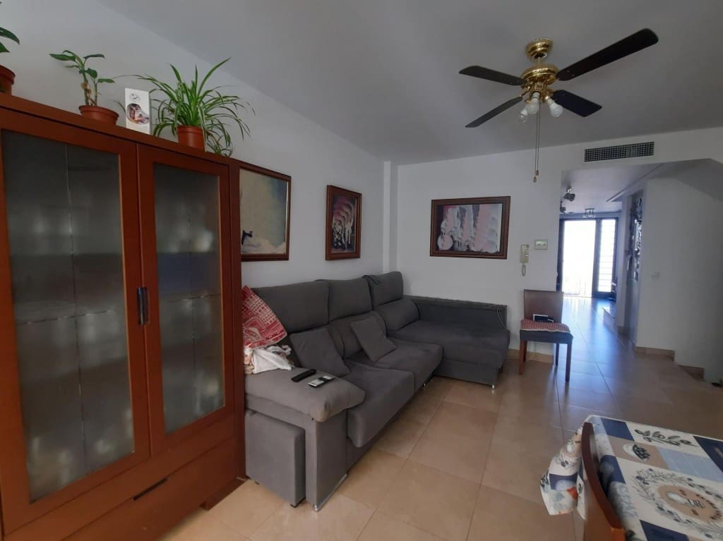 4 Zimmer Reihenhaus zu verkaufen in Sagunto / Sagunt mit Garage - 425.000 € (Ref: 9939634)