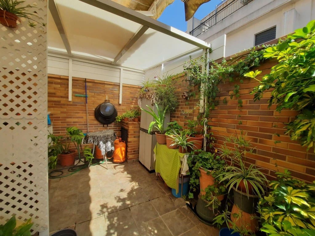 4 Zimmer Reihenhaus zu verkaufen in Sagunto / Sagunt mit Garage - 425.000 € (Ref: 9939634)