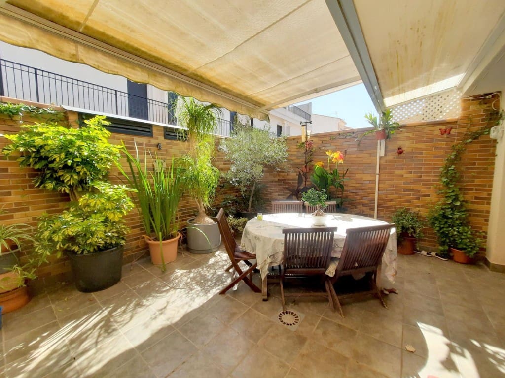 4 Zimmer Reihenhaus zu verkaufen in Sagunto / Sagunt mit Garage - 425.000 € (Ref: 9939634)