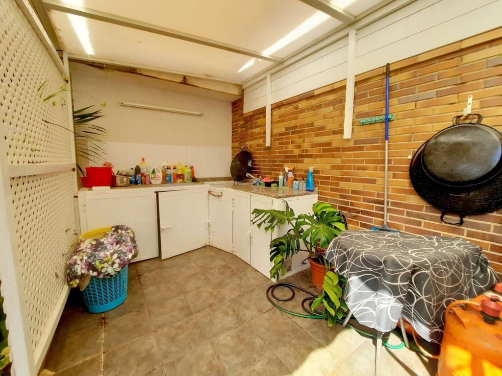 4 Zimmer Reihenhaus zu verkaufen in Sagunto / Sagunt mit Garage - 425.000 € (Ref: 9939634)