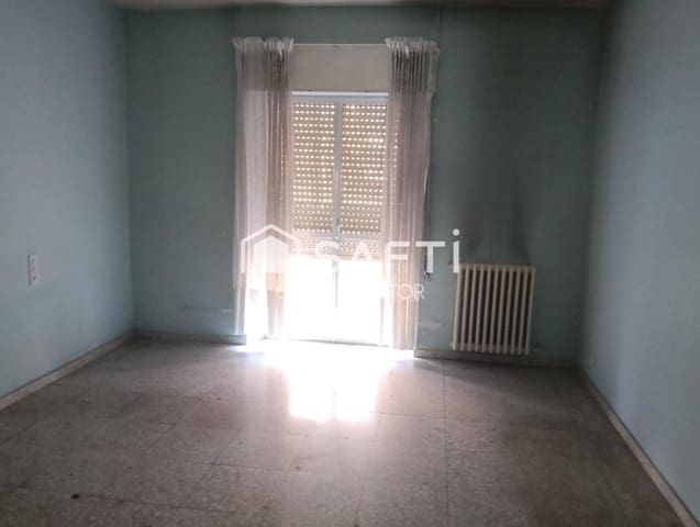 5 Zimmer Apartment zu verkaufen in Valencia de Don Juan - 126.000 € (Ref: 9939635)
