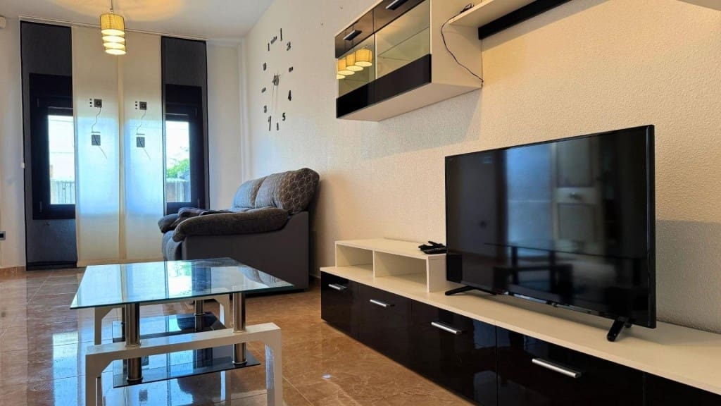 4 quarto Moradia em Banda para venda em Pinoso com garagem - 179 000 € (Ref: 9939637)