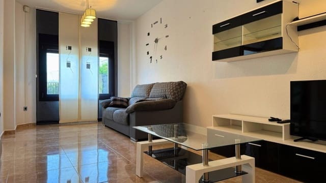 4 quarto Moradia em Banda para venda em Pinoso com garagem - 179 000 € (Ref: 9939637)