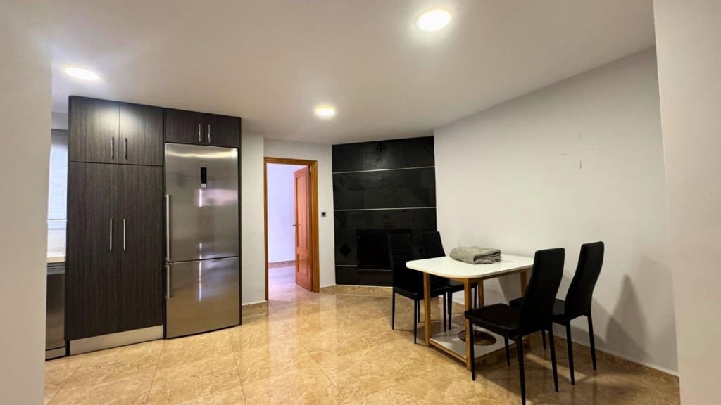 4 quarto Moradia em Banda para venda em Pinoso com garagem - 179 000 € (Ref: 9939637)