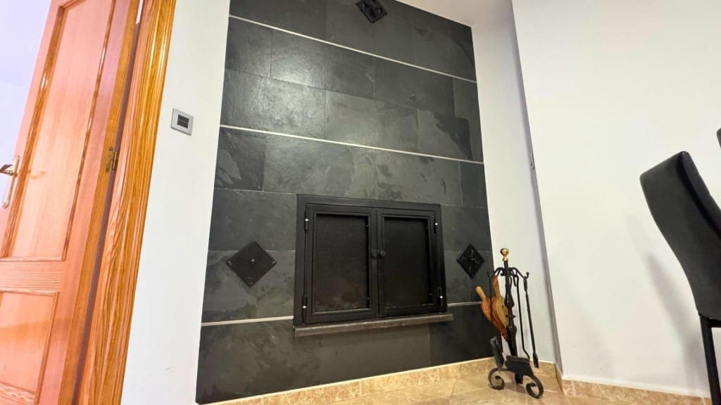 4 quarto Moradia em Banda para venda em Pinoso com garagem - 179 000 € (Ref: 9939637)