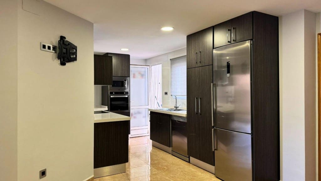 4 quarto Moradia em Banda para venda em Pinoso com garagem - 179 000 € (Ref: 9939637)