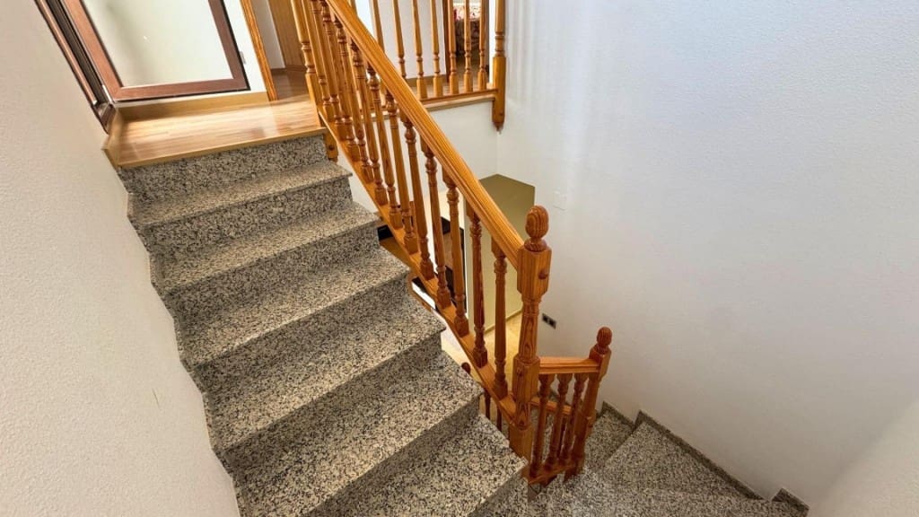 4 quarto Moradia em Banda para venda em Pinoso com garagem - 179 000 € (Ref: 9939637)