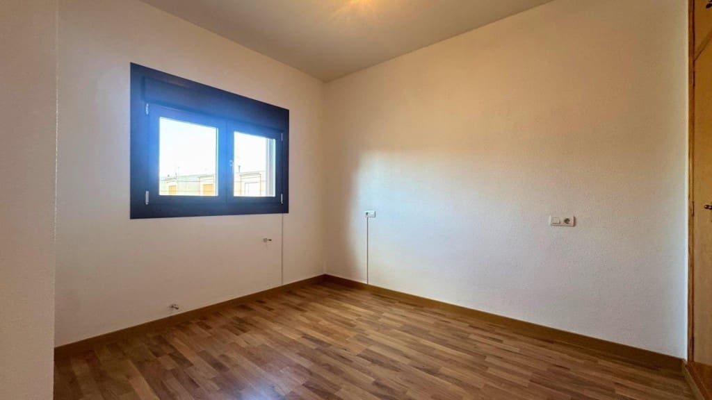 4 quarto Moradia em Banda para venda em Pinoso com garagem - 179 000 € (Ref: 9939637)