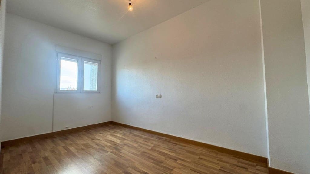4 quarto Moradia em Banda para venda em Pinoso com garagem - 179 000 € (Ref: 9939637)