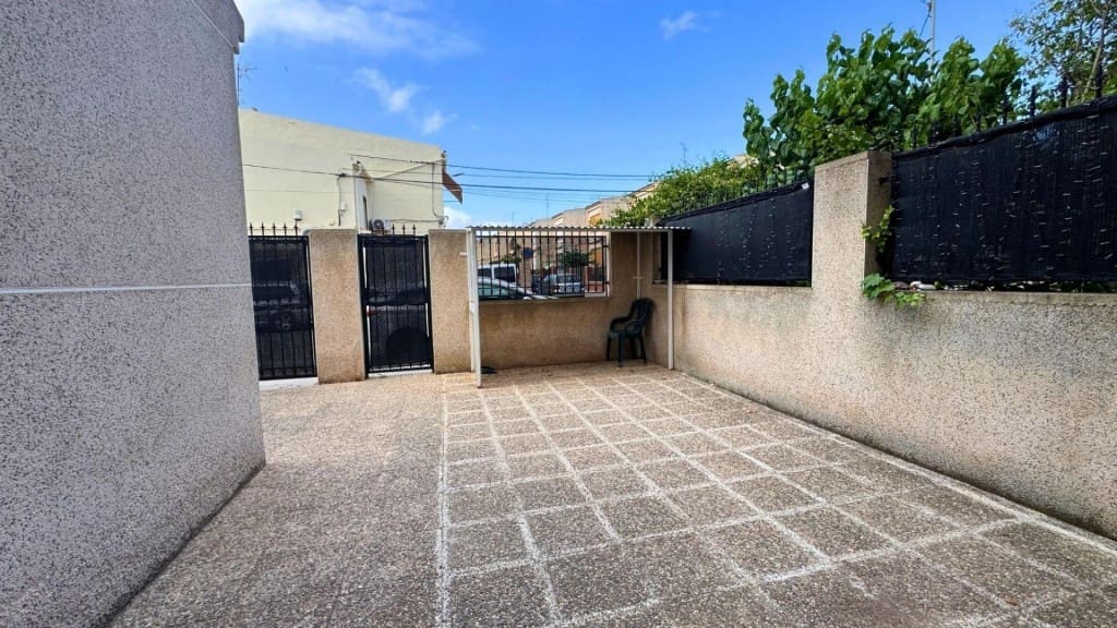 4 quarto Moradia em Banda para venda em Pinoso com garagem - 179 000 € (Ref: 9939637)