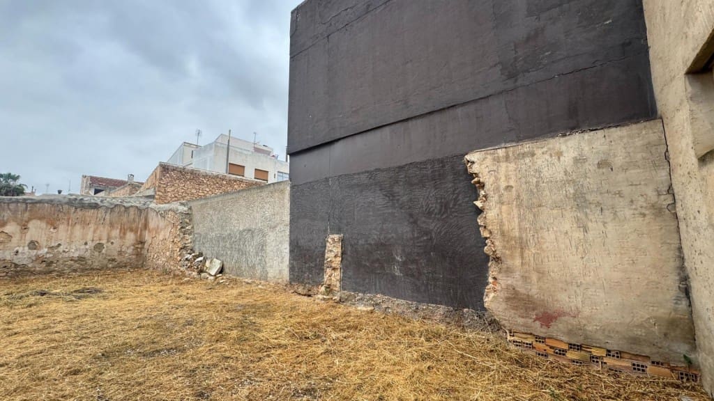 Bouwgrond te koop in Pinoso - € 210.000 (Ref: 9939638)