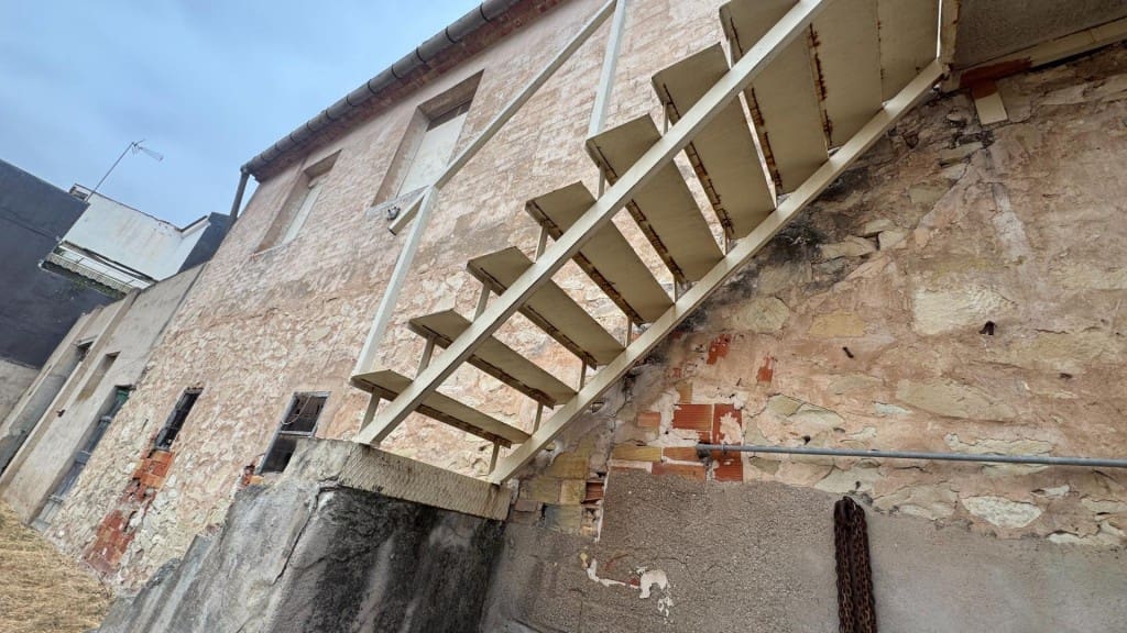 Bouwgrond te koop in Pinoso - € 210.000 (Ref: 9939638)