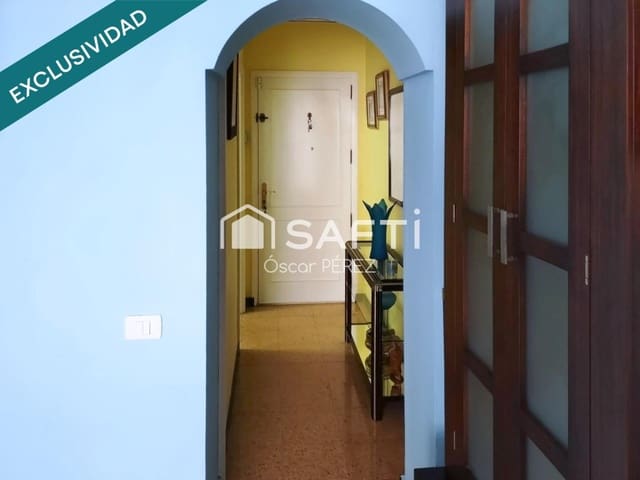 3 soveværelse Lejlighed til salg i Isleta, Las Palmas de Gran Canaria - € 300.000 (Ref: 9939640)