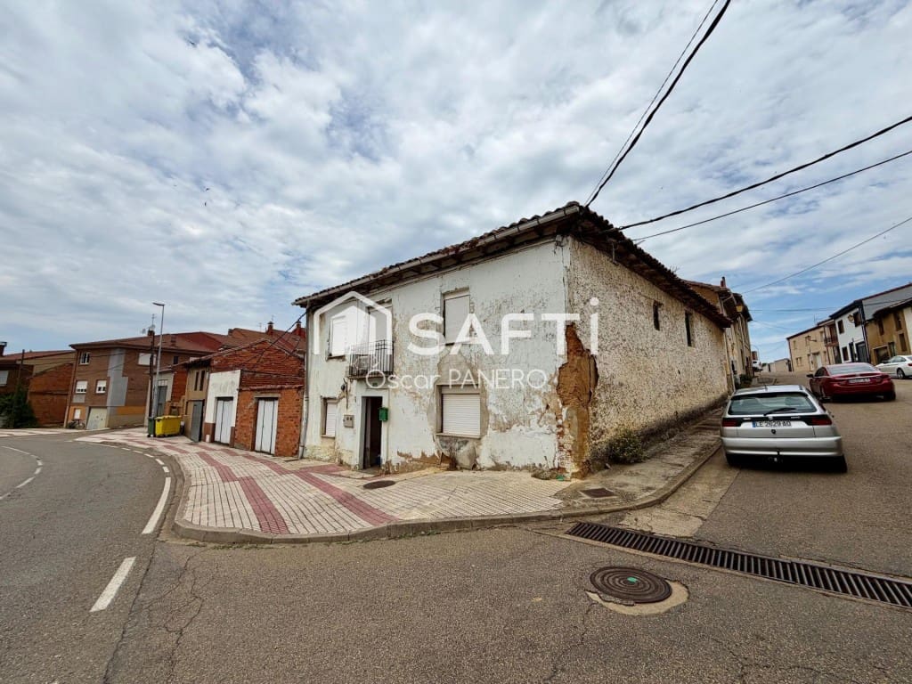 4 sypialnia Willa na sprzedaż w Valverde de la Virgen - 45 000 € (Ref: 9939641)