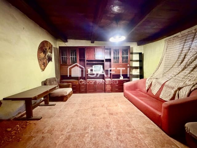 4 soveværelse Villa til salg i Valverde de la Virgen - € 45.000 (Ref: 9939641)