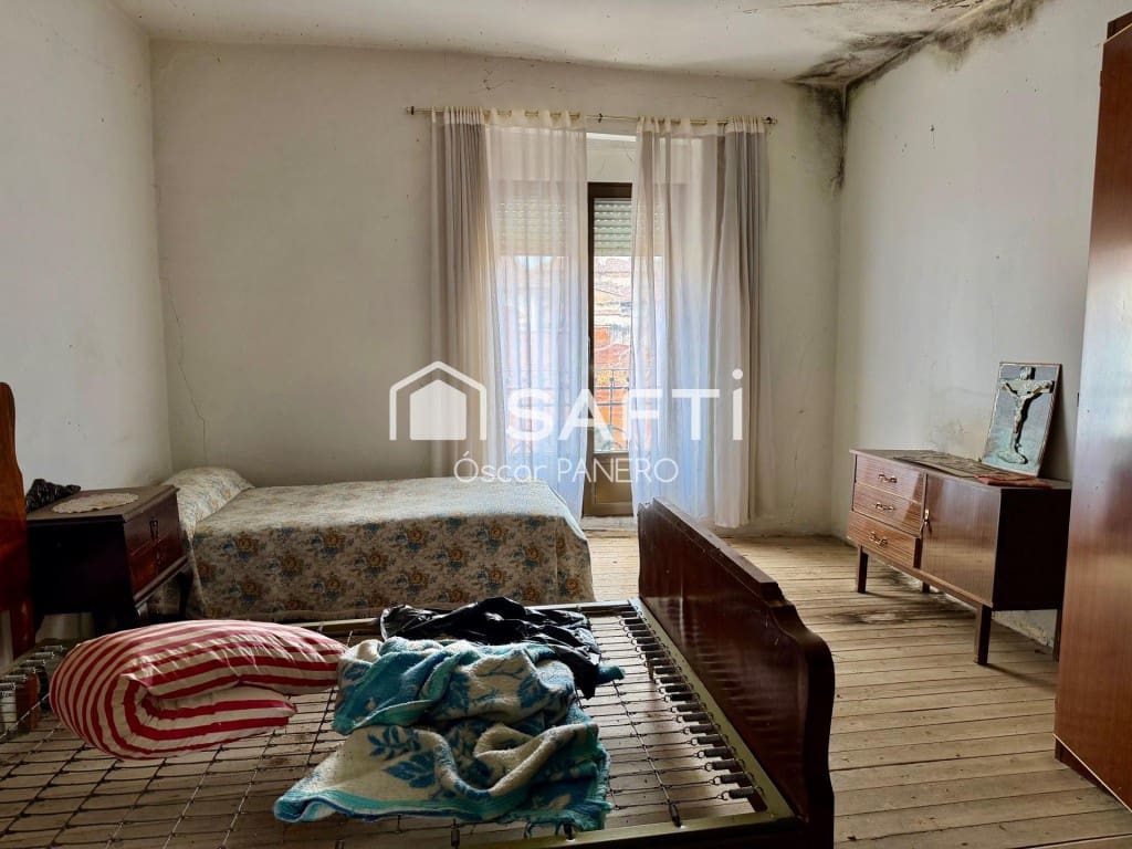 4 sypialnia Willa na sprzedaż w Valverde de la Virgen - 45 000 € (Ref: 9939641)