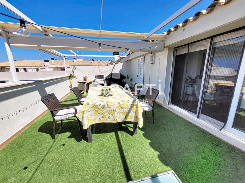 4 soveværelse Penthouse til salg i Ciutadella de Menorca med garage - € 582.000 (Ref: 9942013)