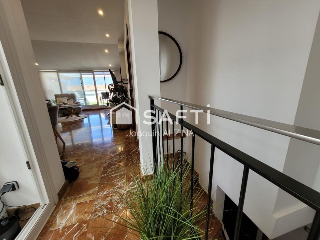 4 soveværelse Penthouse til salg i Ciutadella de Menorca med garage - € 582.000 (Ref: 9942013)