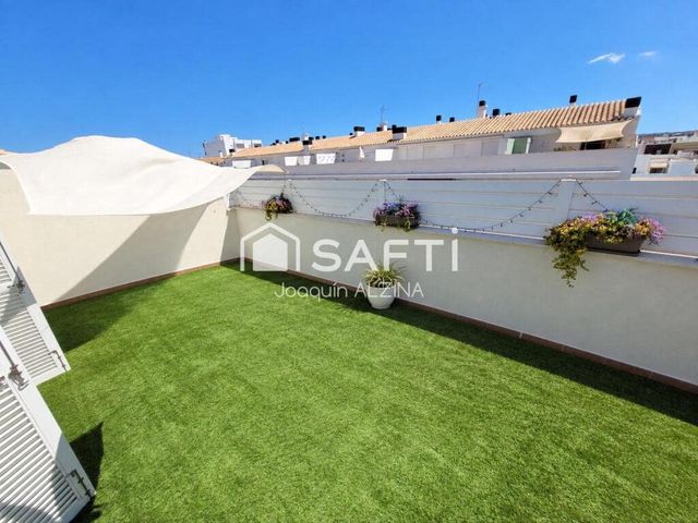 4 bedroom Penthouse for sale in Ciutadella, Ciutadella de Menorca with garage - € 582,000 (Ref: 9942013)