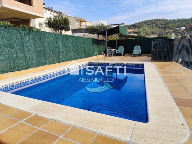 Chalet de 5 habitaciones en Sant Pere de Ribes en venta con piscina garaje - 489.000 € (Ref: 9942022)