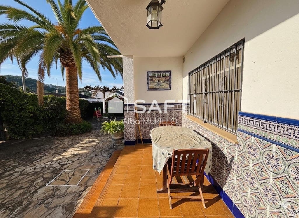 5 soverom Villa til salgs i Sant Pere de Ribes med svømmebasseng garasje - € 489 000 (Ref: 9942022)