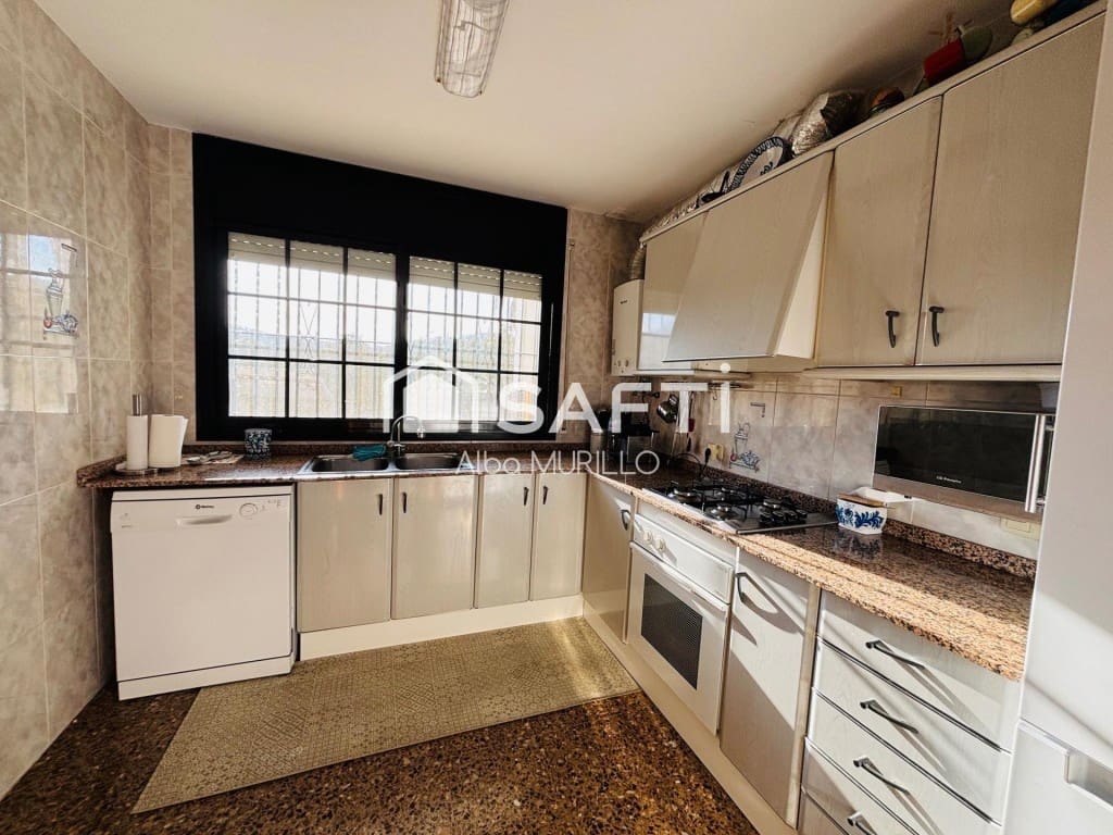 5 soverom Villa til salgs i Sant Pere de Ribes med svømmebasseng garasje - € 489 000 (Ref: 9942022)