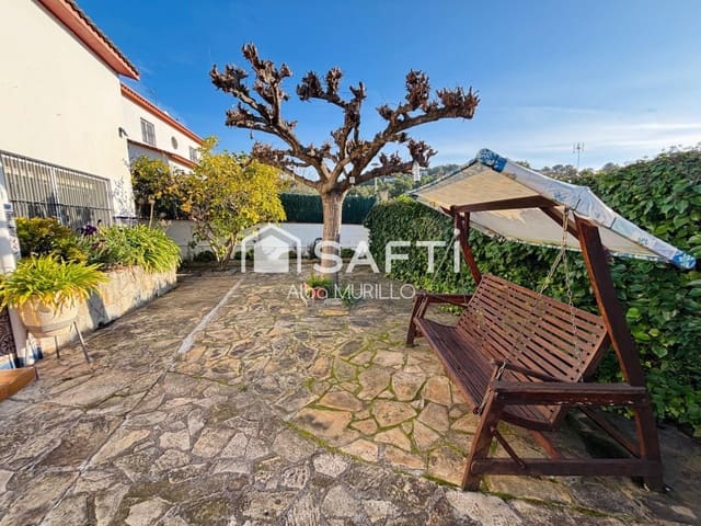 Chalet de 5 habitaciones en Sant Pere de Ribes en venta con piscina garaje - 489.000 € (Ref: 9942022)