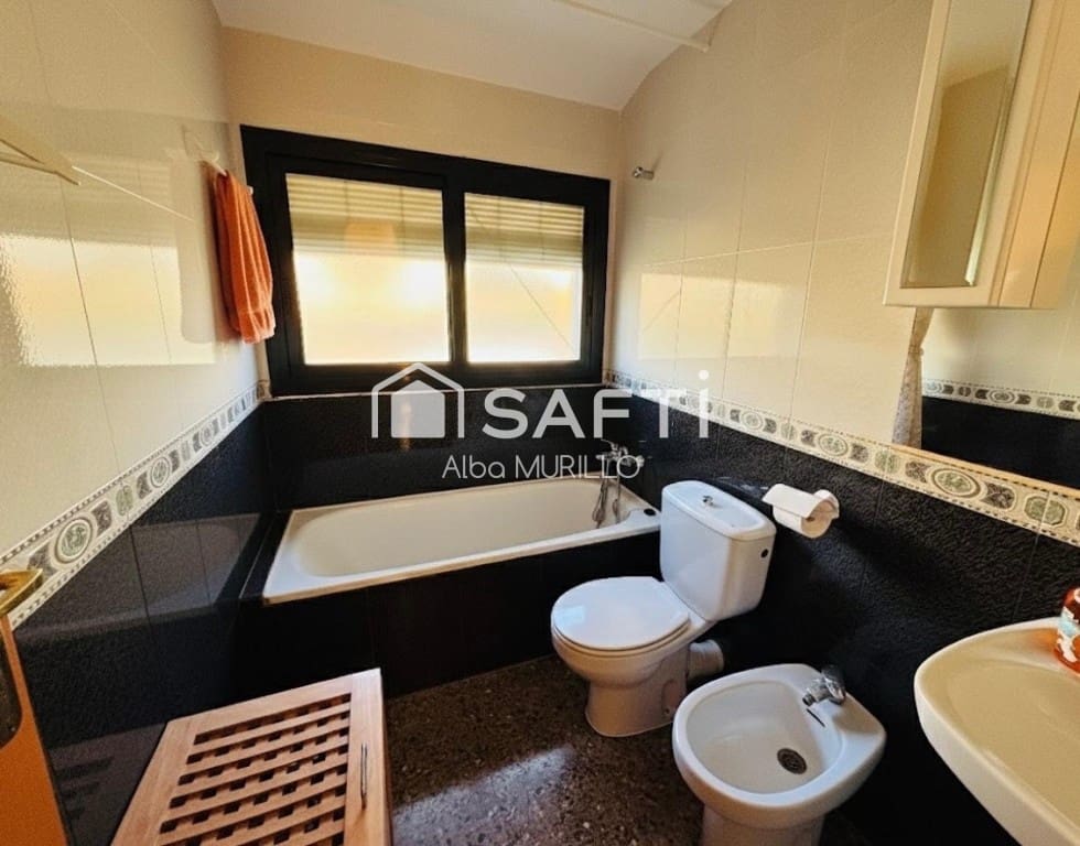 5 soverom Villa til salgs i Sant Pere de Ribes med svømmebasseng garasje - € 489 000 (Ref: 9942022)