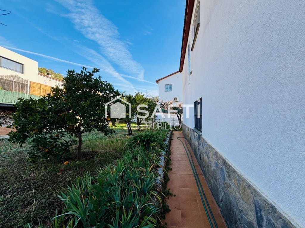 5 soverom Villa til salgs i Sant Pere de Ribes med svømmebasseng garasje - € 489 000 (Ref: 9942022)