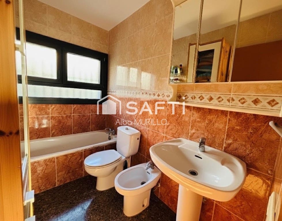 5 soverom Villa til salgs i Sant Pere de Ribes med svømmebasseng garasje - € 489 000 (Ref: 9942022)