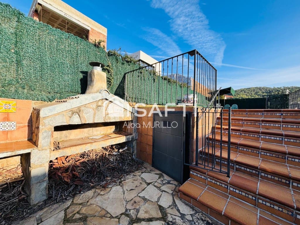 5 soverom Villa til salgs i Sant Pere de Ribes med svømmebasseng garasje - € 489 000 (Ref: 9942022)