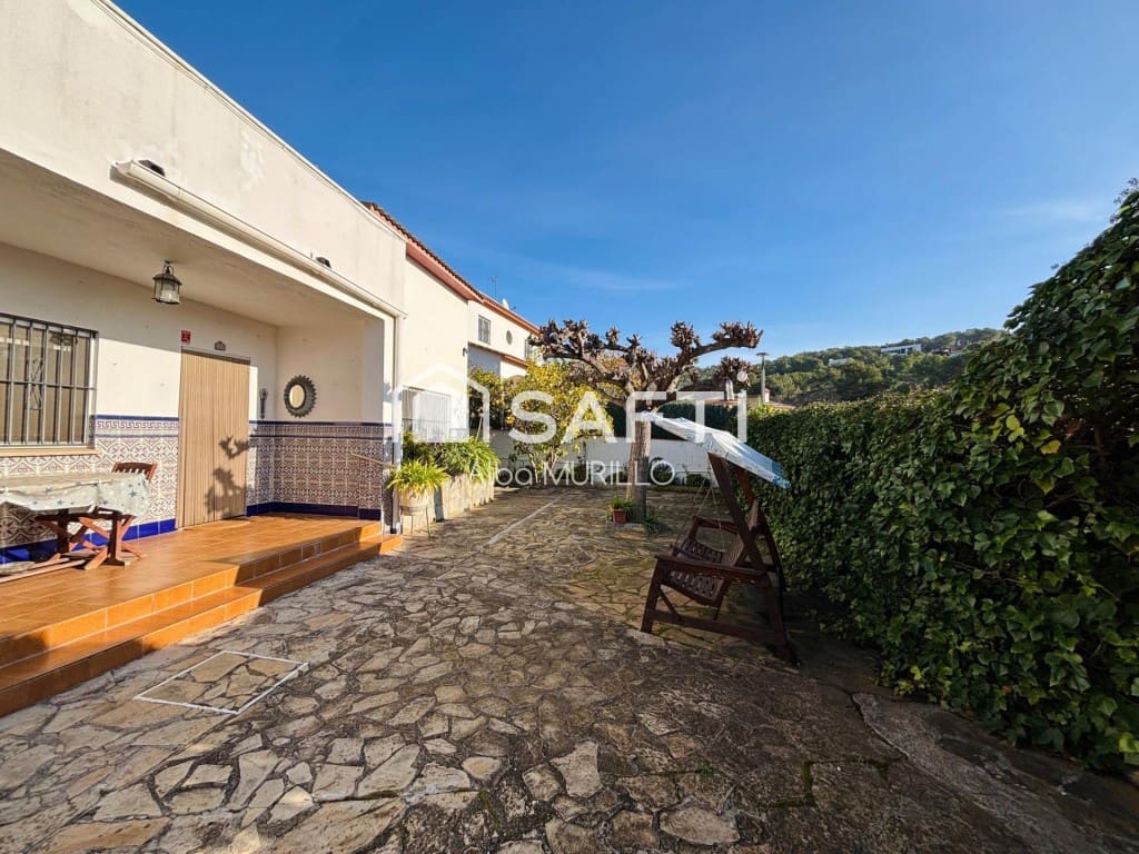5 soverom Villa til salgs i Sant Pere de Ribes med svømmebasseng garasje - € 489 000 (Ref: 9942022)