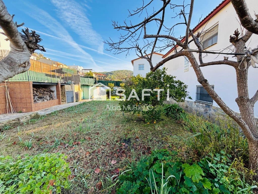 5 soverom Villa til salgs i Sant Pere de Ribes med svømmebasseng garasje - € 489 000 (Ref: 9942022)