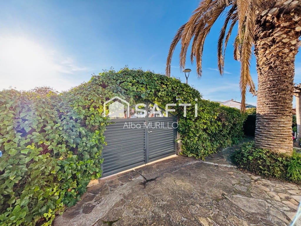 5 soverom Villa til salgs i Sant Pere de Ribes med svømmebasseng garasje - € 489 000 (Ref: 9942022)