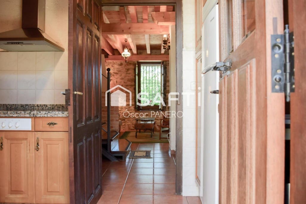 Kantoor te koop in Santa Maria de Ordas - € 800.000 (Ref: 9945418)