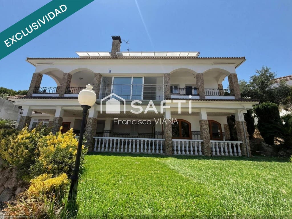 5 soveværelse Villa til salg i Arenys de Mar med garage - € 780.000 (Ref: 9947522)