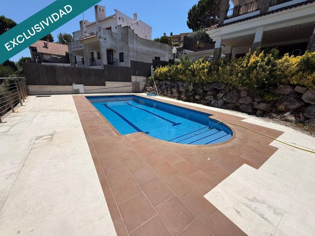 5 soveværelse Villa til salg i Arenys de Mar med garage - € 780.000 (Ref: 9947522)