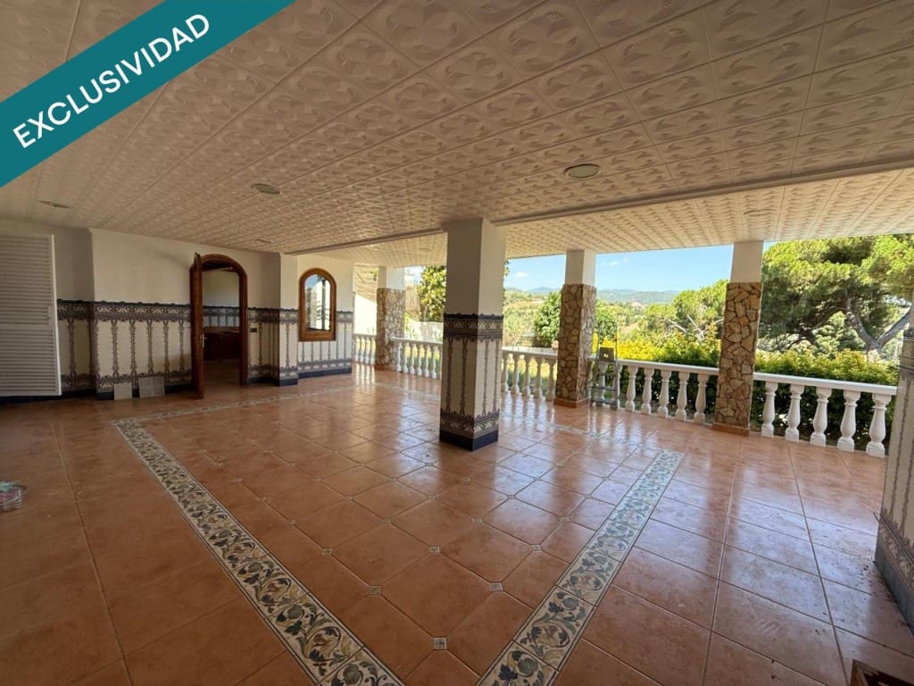 5 soveværelse Villa til salg i Arenys de Mar med garage - € 780.000 (Ref: 9947522)