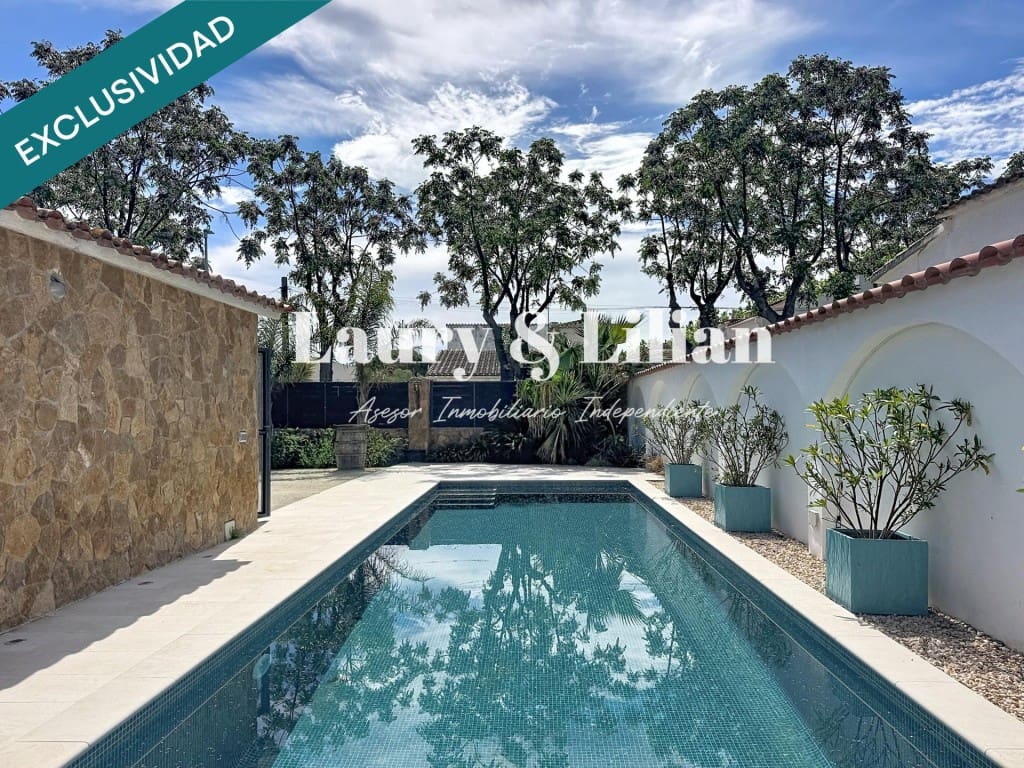2 soveværelse Villa til salg i Empuriabrava med swimmingpool garage - € 519.000 (Ref: 9947524)