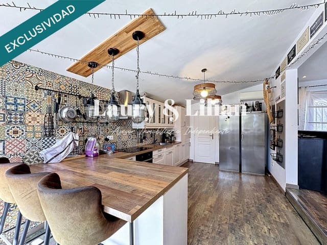 2 soveværelse Villa til salg i Empuriabrava, Castelló d'Empúries med swimmingpool garage - € 519.000 (Ref: 9947524)